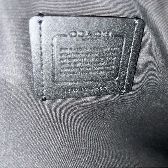 Large black Coach clutch/wristlet - Picture 5 of 6